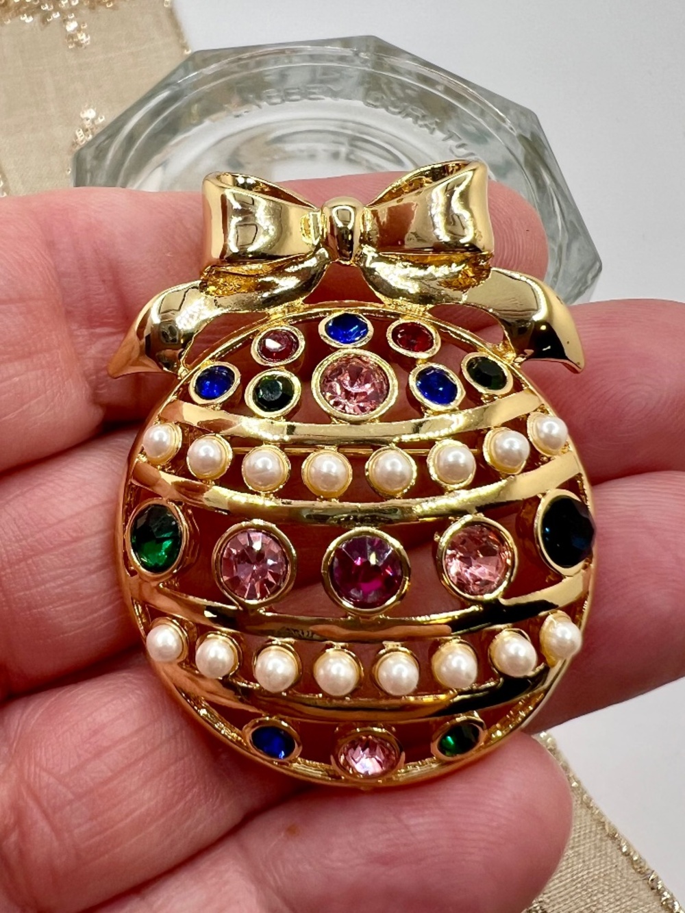 Victorian Style Ornament Brooch Glass Stones